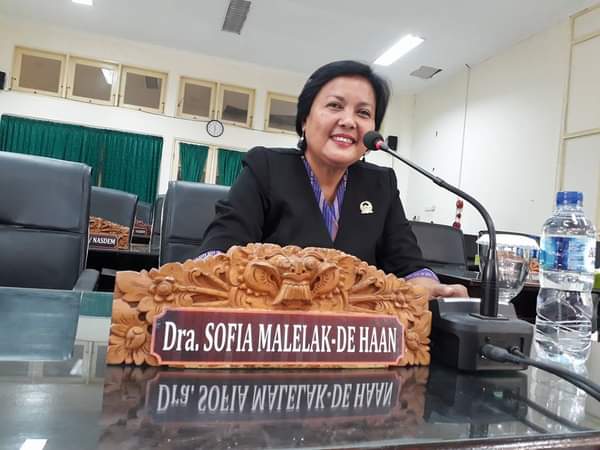 Wakil Ketua DPRD Kabupaten Kupang Sofia Malelak - de -Haan