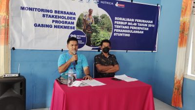 Foto.Pemaran Materi Stinting Oleh Pimpinan Yayasan Jaringan Peduli Masyarakat (JPM) Kupang Yohanis Pakereng.