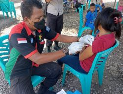 Klinik Polres Kupang Layani Vaksinasi Bagi Warga Tuapukan