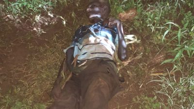 Foto. Kondisi Korban Yoristian Ndun (53) yang meninggal di kebun miliknya.