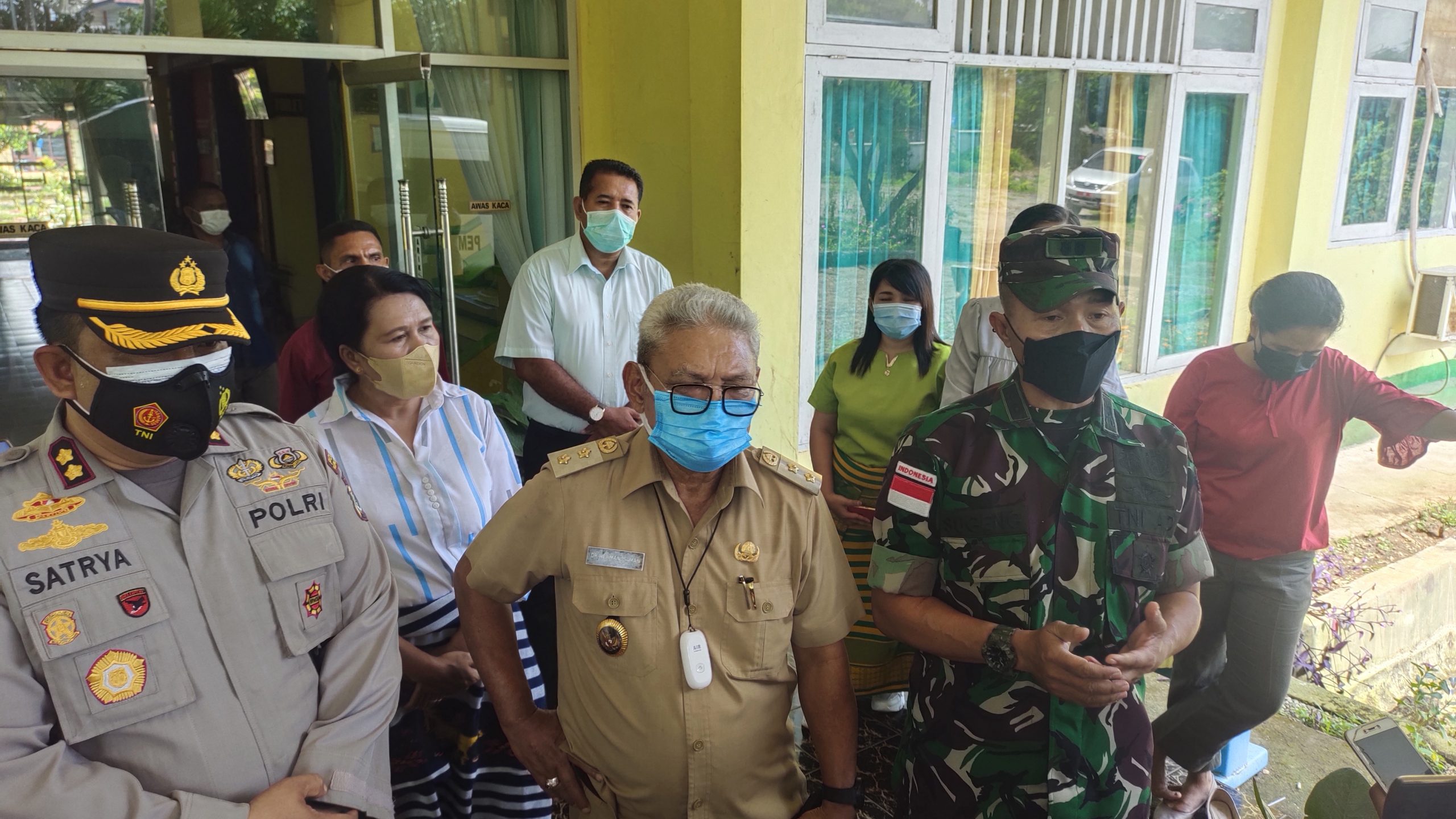 Foto. Wakil Wali Kota Kupang dr. Hermanus Man saat lakukan peninjaun di Balai Pelatihan Kesehatan (Bapelkes) yang akan di jadikan lokasi Isoter.