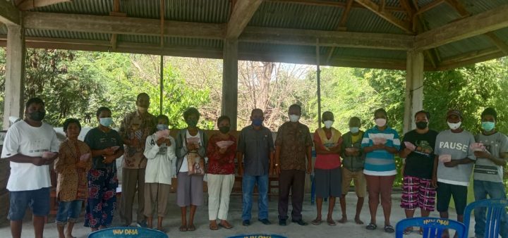 Foto. Sebanyak 16 KK di desa Mata Air menerima dana BLT  dana Desa triwulan pertama ta.2022.
