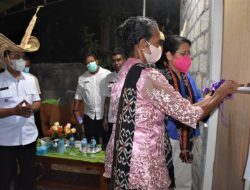 Wali Kota Kupang Antar Kunci Rumah Bagi Lansia di Kelurahan Liliba