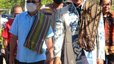 Foto. Gubernur NTT Viktor Bungtilu Laiskodat dan Bupati Kupang Korinus Masneno hadiri acara halal bihalal di kampung toleransi Naibonat.