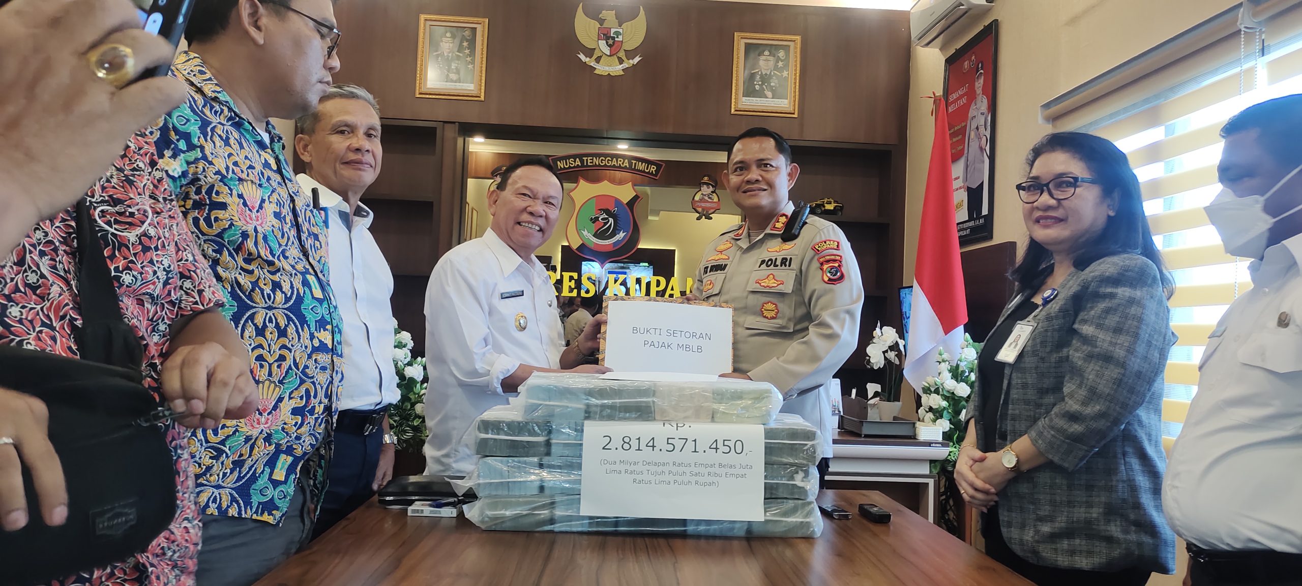 Foto. Kapolres Kupang AKBP FX Irwan Arianto, L, S.I.K., M.H., berhasil selamatkan kerugian keuangan negara melalui pajak  MBLB sebesar  Rp 2.814.571.450.
