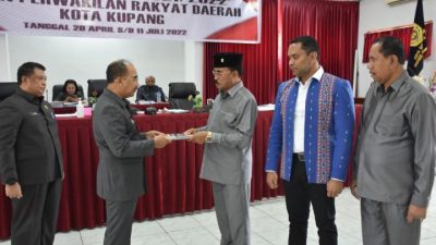 Tutup Sidang II DPRD Kota Kupang, Wali Kota Mohon Pamit