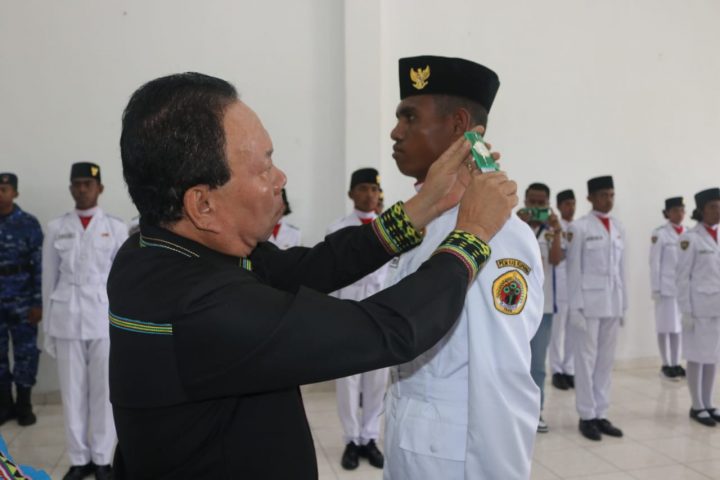 Foto. Bupati Kupang Kukuhkan 45 Anggota Pasukan Paskibraka Tahun 2022.