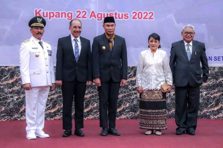 Foto. Masa jabatan wali Kota Kupang resmi berakhir dan telah dilakukan serah terima jabatan dari Dr. Jefri Riwu Kore, kepada Penjabat Wali Kota George M. Hadjoh, SH.