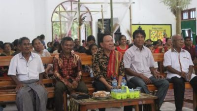 Bupati Kupang Hadiri Perayaan Ulang Tahun Jemaat Mizpa Tetebudale ke 22 dan Syukur Panen