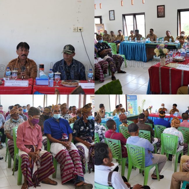 Foto. Di depan penjabat Wali Kota Kupang, Warga Kelurahan Fatukoa sampaikan keluhan adanya oknum warga luar yang sering buang sampah di wilayah Kelurahan Fatukoa dan jalur 40.