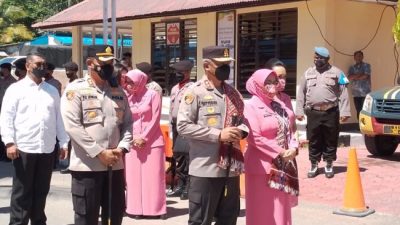 Lakukan Kunjungan di Polres Kupang kapolda NTT Disambut Secara Adat