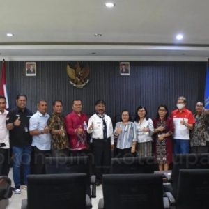 35 Pohon Natal Akan Hiasi Sepanjang Jalan El Tari