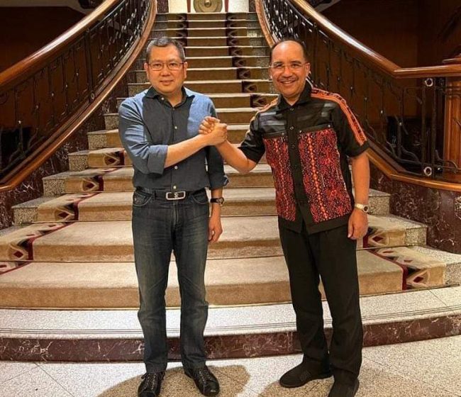 Foto. Mantan Wali Kota Kupang, Dr. Jefri Riwu Kore bersama Ketua Umum Partai Perindo, Hary Tanoesoedibjo (HT).