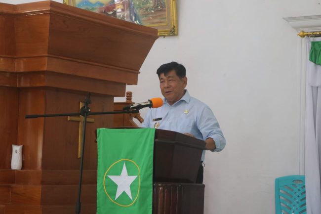 Perangi persoalan stunting di Kabupaten Kupang, Wakil Bupati Jerry Manafe, meminta unsur gereja mengambil bagian agar bisa lahirnya generasi yang memiliki Sumber Daya Manusia yang handal di masa mendatang.