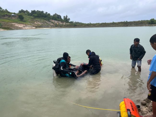 Tenggelam di Embung Muli,  Tim SAR Gabungan Berhasil Evakuasi Seorang Remaja.