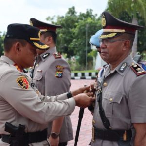 Kapolres Kupang Pimpin Upacara Serah Terima Jabatan 7 Pejabat Utama, Ada Kapolsek Terbaik