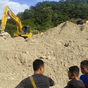 Fenomena ‘Gunung Pindah’ di Jalan, Badan Geologi Minta Masyarakat Waspada