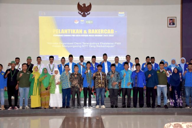 Penjabat Wali Kota Kupang, George M. Hadjoh, SH menantang Pergerakan Mahasiswa Islam Indonesia (PMII) untuk terlibat dalam upaya pemerintah, berkolaborasi menekan laju inflasi dan menjaga kebersihan. 