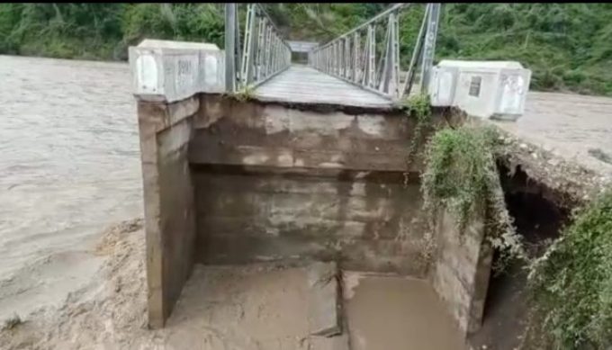Foto. Banjir Kembali Melanda Kabupaten Kupang, Jembatan Termanu Putus Total.