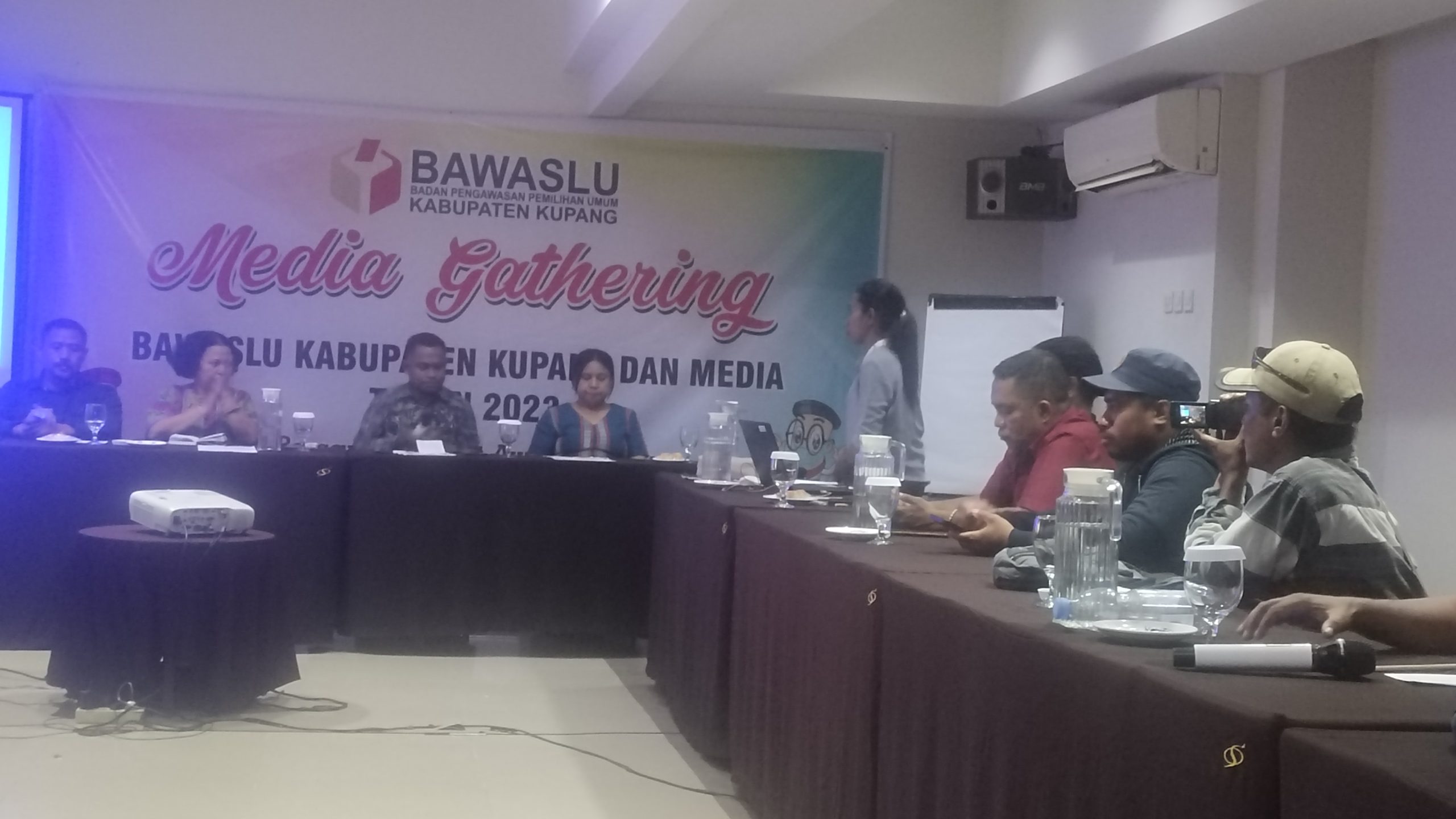 Eratkan Hubungan Bersama Media, Bawaslu Kabupaten Kupang Gelar Media Gathering.