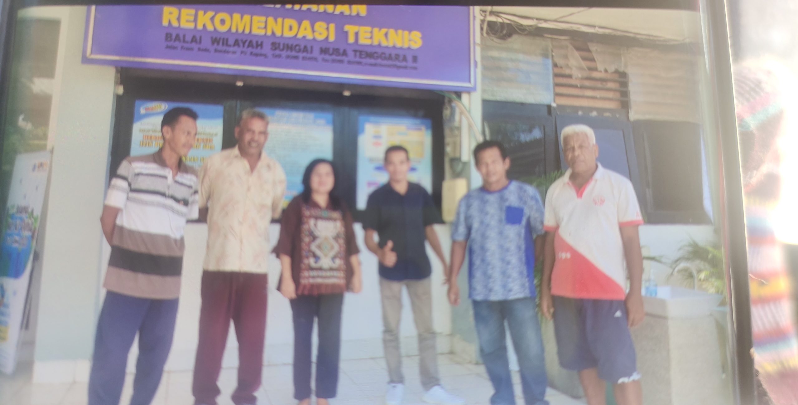 Foto. Ketua Komisi III DPRD Kabupaten Kupang Deasy Ballo - Foeh bersama tokoh tani Kecamatan Kupang Timur, Sambangi BWS NT II.