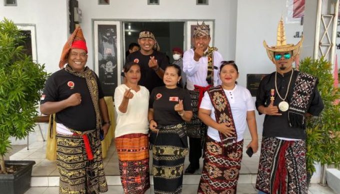 Foto. PKN Kota Kupang Jadi Partai Pertama Daftar 40 Caleg Ke KPU.