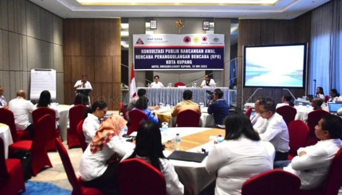 Sekda Fahrensy Funay, Buka Konsultasi Publik Penanggulangan Bencana Kota Kupang