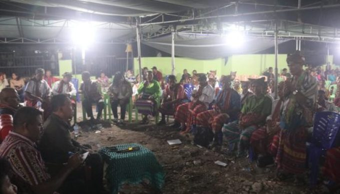 Foto. Tokoh Masyarakat Naikliu Dukung Korinus Masneno Maju Lagi Pada Pemilihan Bupati 2024Tokoh Masyarakat Naikliu Dukung Korinus Masneno Maju Lagi Pada Pemilihan Bupati 2024