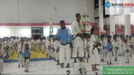 Foto. Sabet 8 Emas, Dojo Bank NTT Oesao Raih Juara Umum Bupati Kupang Cup III.
