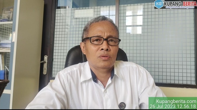 Foto. Kepala Dinas Kesehatan Kabupaten Kupang, Robert Amaheka.