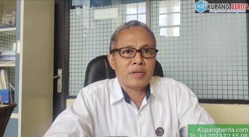 Foto. Kepala Dinas  Kesehatan Kabupaten Kupang, dr. Robert Amaheka, Sebut Data Stunting  SSGI tidak Akurat.