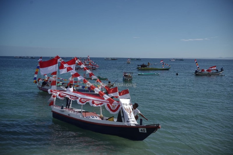 Foto. Lomba Perahu Hias Meriahkan Festival Terbaik untuk Rakyat Kota Kupang.