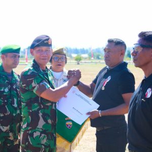 Eks Pejuang Timor Timur di Kabupaten Kupang Terima Piagam penghargaan dan PIN Bela Negara