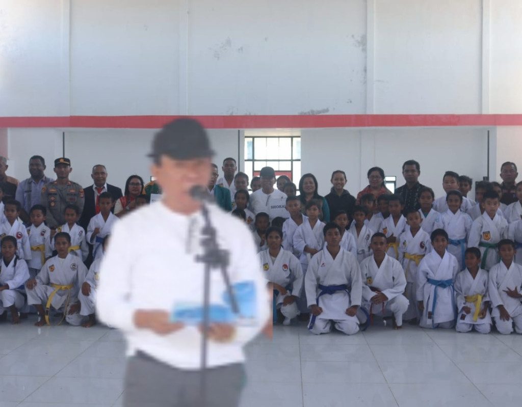 Foto. Buka Kejuaraan Karate Cup I, Bupati Kupang: Turnamen ini Akan munculkan Altet Berbakat.