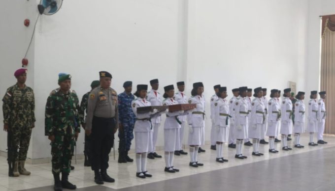 Foto. Bupati Kupang Kukuhkan 47 Anggota Paskibraka, 2 Dinyatakan Gugur, Ini Nama Mereka.