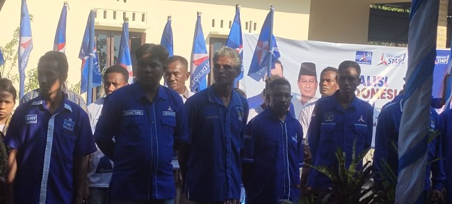 Foto. Lantik 2. 000 Pengurus di Kabupaten Kupang, Partai Demokrat Terget Rebut Kursi Ketua DPRD.