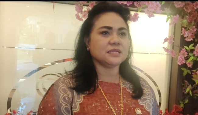 Foto. Indonesia Darurat Literasi, Anita Jacoba Gah Dorong Kemendikbudristek Gelar Workshop di Kupang.