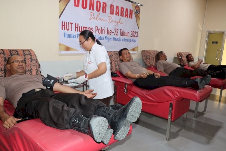 Foto. Polres Kupang Hasilkan 32 Kantong Darah Dalam Rangka HUT Humas Polri ke-72.