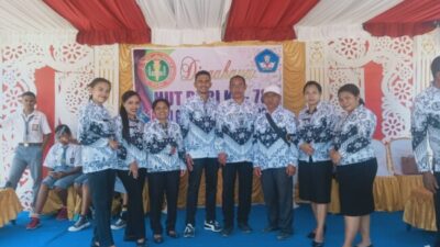 Foto. Hari Guru 2023, PGRI Kecamatan Batuputih Beri Penghargaan kepada Tokoh Penggerak Literasi.