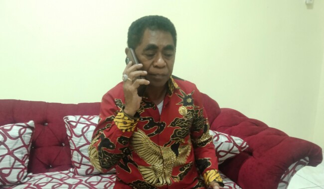 Foto. Terima APK Ganjar-Mahfud, DPC PDI Kabupaten Kupang, Target Raih 67 Persen Suara.