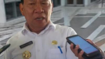 Foto. Pasca Gempa Bupati Kupang, Korinus Masneno, Himbau Masyarakat untuk Tetap Waspada.