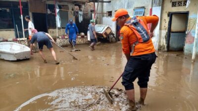 Foto. Banjir di DKI Jakarta Mulai Surut.