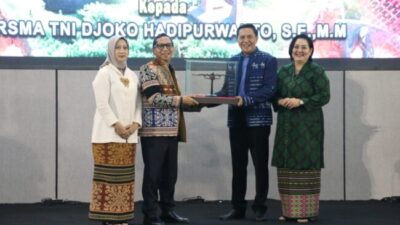 Foto. Hadiri Acara Kenal Pamit, Pj. Gubernur NTT Sampaikan Terima Kepada Mantan Danlanud El Tari Kupang.