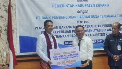 Foto. Peduli Stunting, Bank NTT Beri Bantuan RP50 Juta untuk Pemkab Kupang.