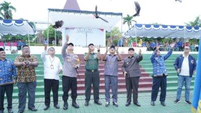 Penjabat Wali Kota Kupang Pimpin Apel Korpri, Deklarasi Pemilu Damai dan Pelepasan Burung Merpati