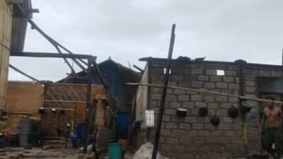 Foto. 33 Rumah di NTT Rusak Diterjang Angin Puting Beliung.