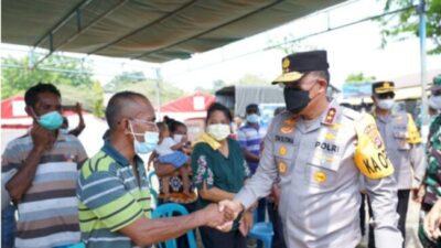 Foto. Kapolda NTT, Danrem 161 dan Danlanud Eltari Kupang Berikan Dukungan Langsung ke Korban Erupsi Gunung Lewotobi.