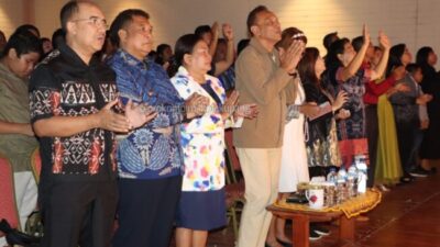 Pj. Wali Kota dan Mantan Wali Kota Kupang, Hadiri Syukuran Ke-27 Sekolah Komunitas Kristen Tunas Bangsa