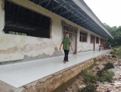 Rehabilitasi Gedung SDI Buraen Mangkrak, Kontraktor Tinggalkan Pekerjaan Hingga Gonta Ganti Tukang