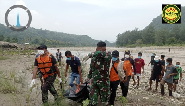 Foto. Terseret Banjir 40 KM, Pria Paru Baya di Kabupaten Belu Ditemukan Tak Bernyawa.